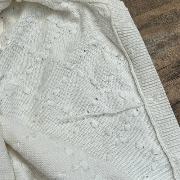 Vintage SUSAN BRISTOL Cardigan Sweater Ribbon Embellished white Medium - Picture 11 of 11